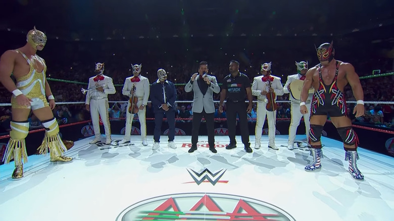 El Grande Americano and the Original El Grande Americano in the ring ahead of Mask vs. Mask