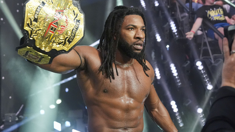 Trick Williams holding the TNA World Championship