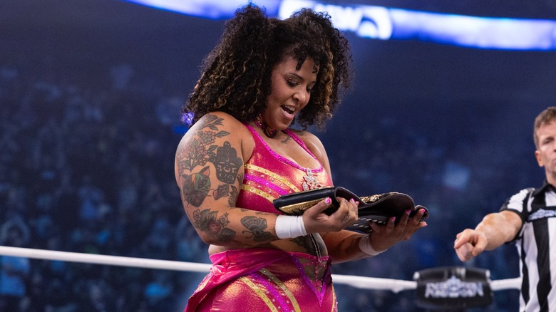 Willow Nightingale wins the AEW Women's World Title at AEW Redemption