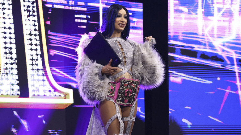 Mercedes Mone heads down to the ring, contracts in hand, to meet AEW Women's World Champion Willow Nightingale on the July 29, 2026 edition of 