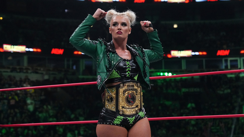 Toni Storm wearing the AEW Women's World Championship