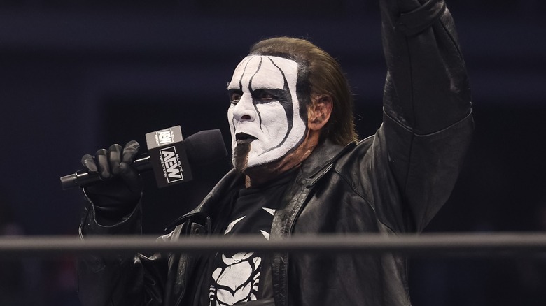 Sting on the mic