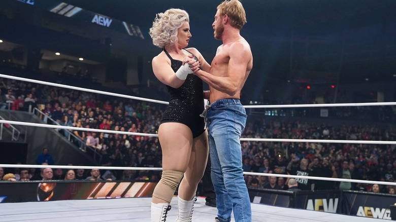 Toni and Orange dance in the ring