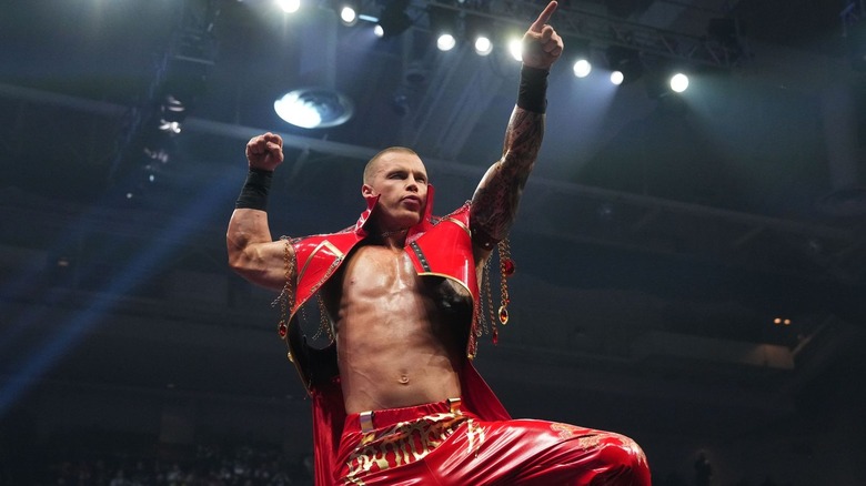 Kyle Fletcher poses on the turnbuckle