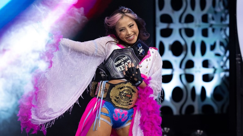 Mina Shirakawa poses on the ramp