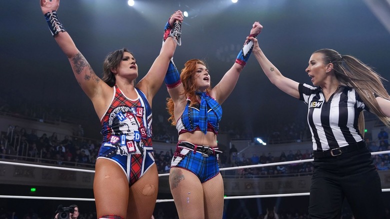 Brawling Birds celebrate a win