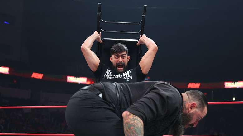 Wheeler Yuta swinging a chair at Brody King