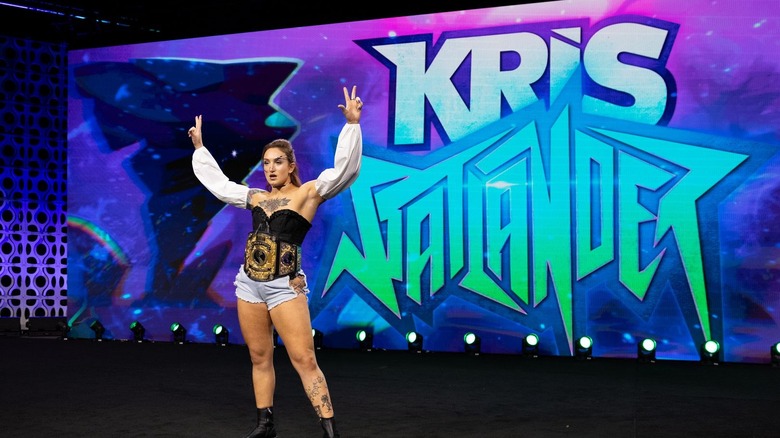 Kris Statlander entrance