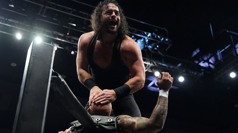 Juice Robinson in the corner