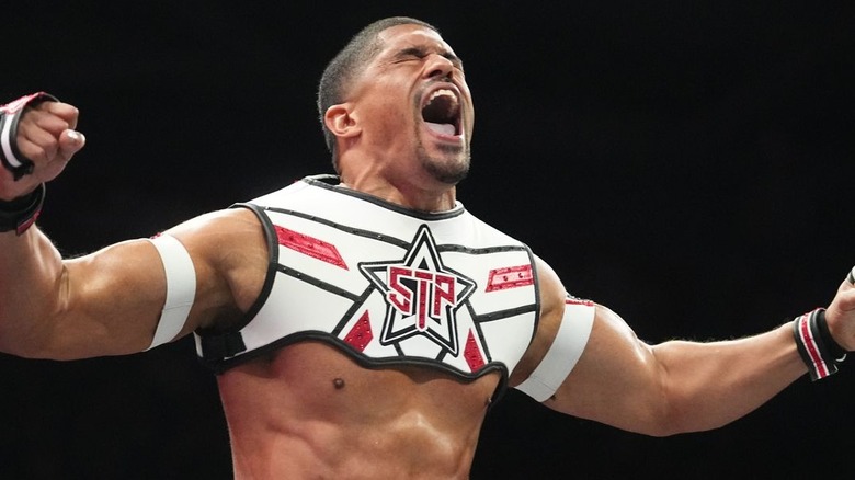 Anthony Bowens on the rope