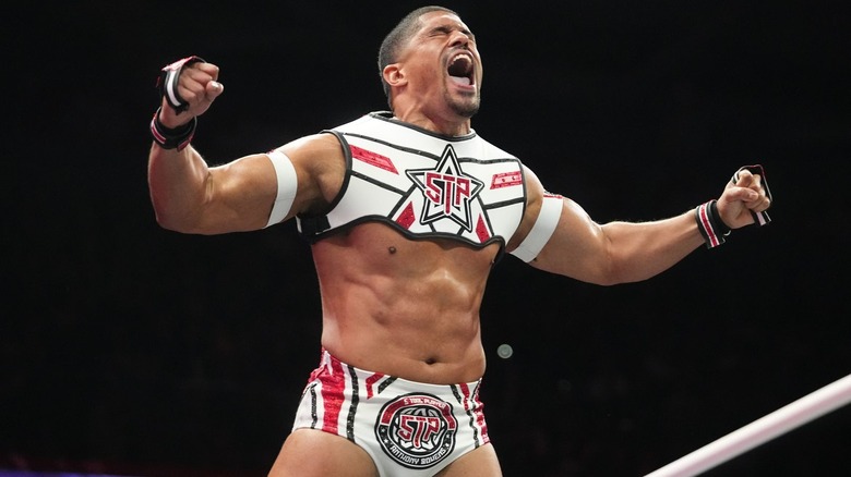 Anthony Bowens on the rope