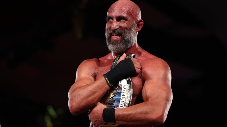 Tommaso Ciampa clutches Goldie