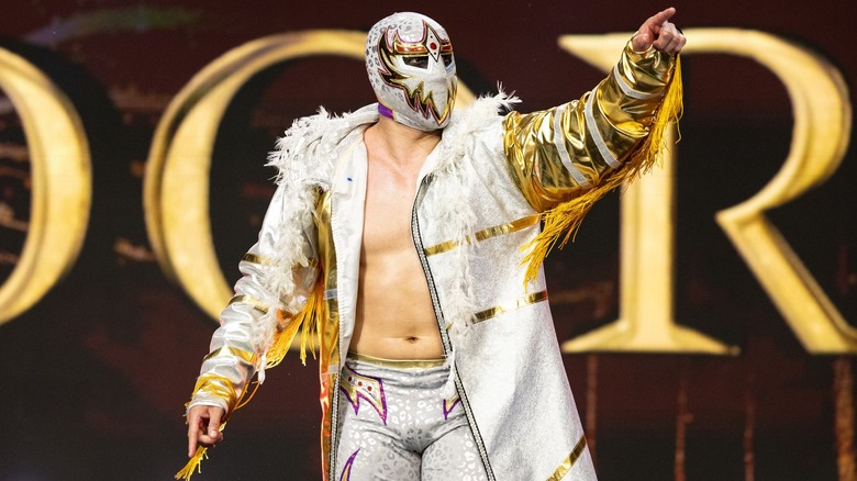 Mascara Dorada on AEW Collision