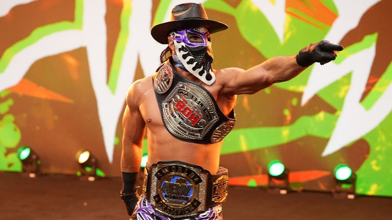 Bandido makes an entrance