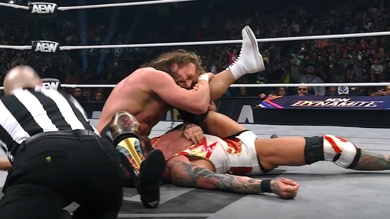 Kenny Omega pins Josh Alexander
