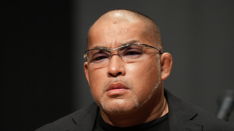 Tomohiro Ishii in sunglasses