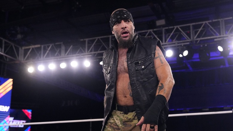 Mark Briscoe makes an entrance