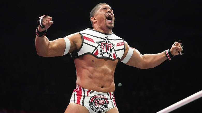 Anthony Bowens on the rope