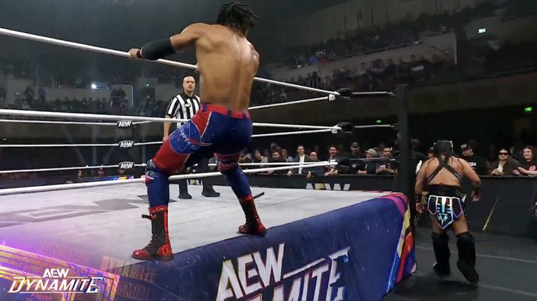 Knight and Mortos in the ringside area