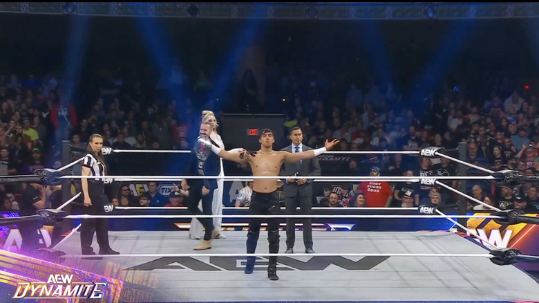 Wayne posing in the ring