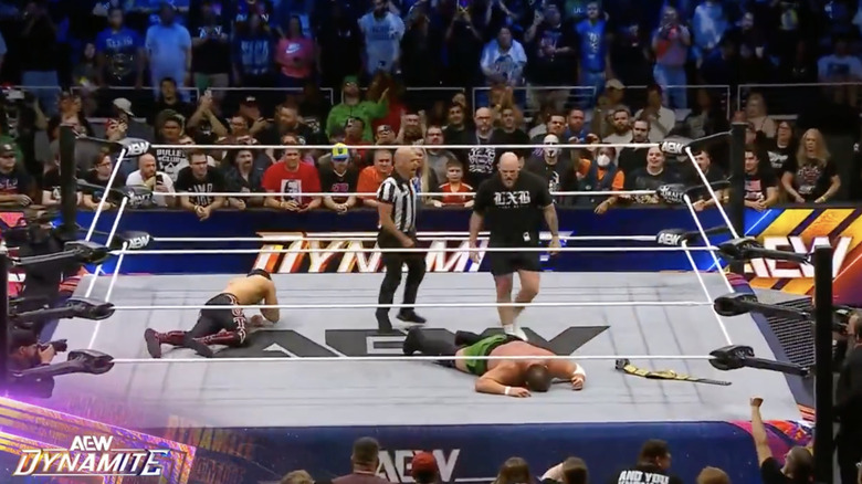 Yuta, Joe, and Kidd inside the ring