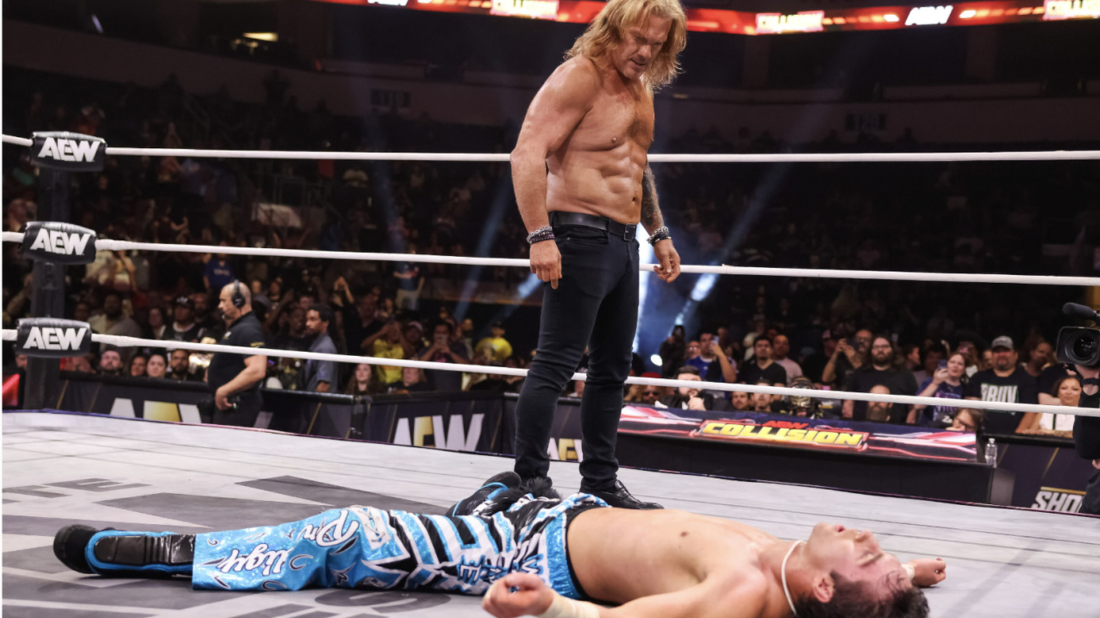 AEW Dynamite: WAW Clash Card