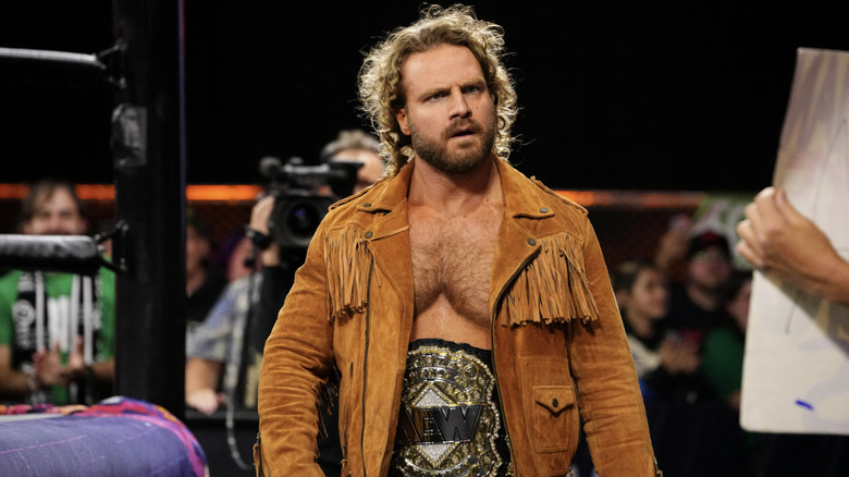 Page at ringside