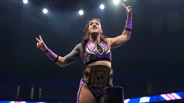 Kris Statlander poses with Women's Title
