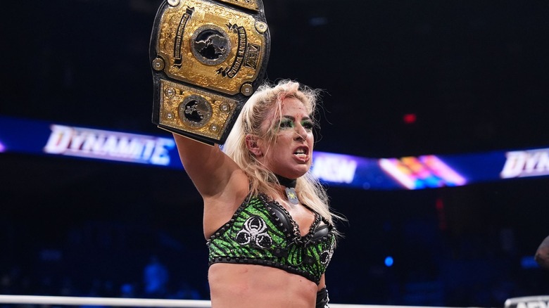 Thekla raises the AEW Women's World Title