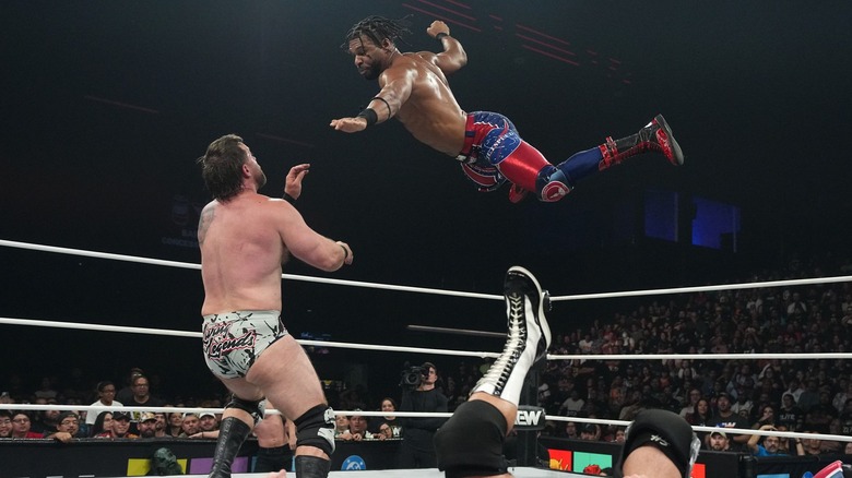 Kevin Knight leaps at Cash Wheeler