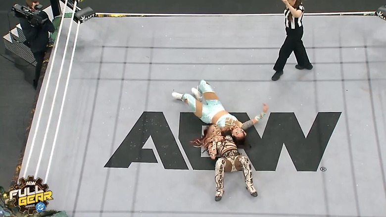 Mone delivering The Three Amigos to Statlander