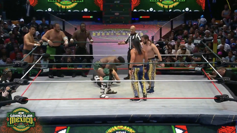 Several competitors in the ring