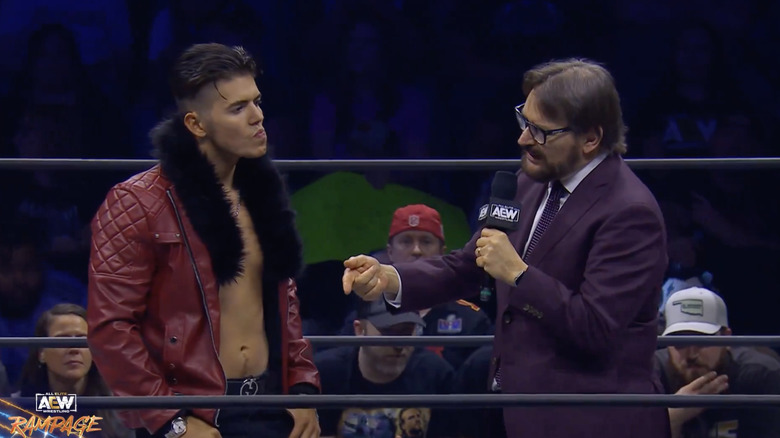 Guevara and Schiavone in the ring