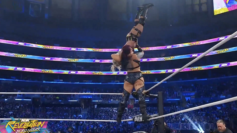 Statlander with Thekla up for a superplex