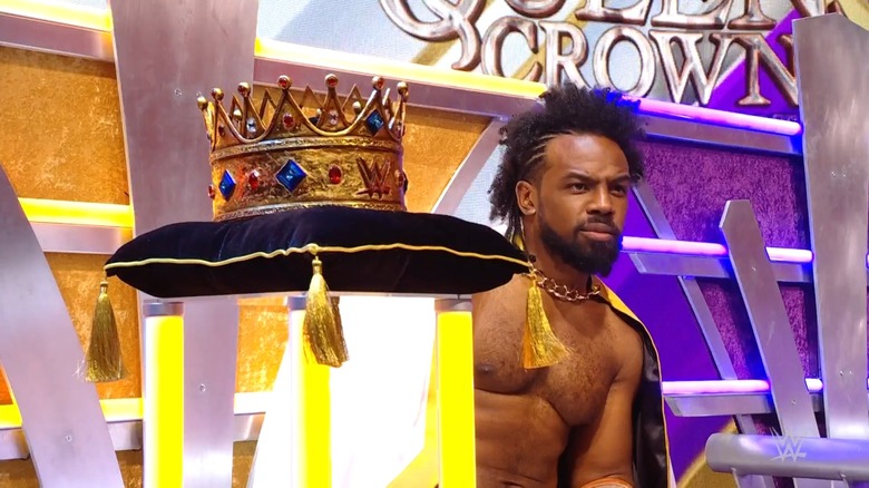 Xavier-woods-with-crown