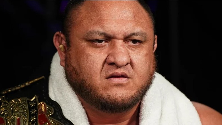 Samoa Joe Poses As ROH World Champion
