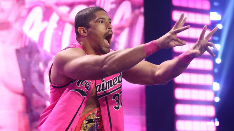 Anthony Bowens heading to the ring