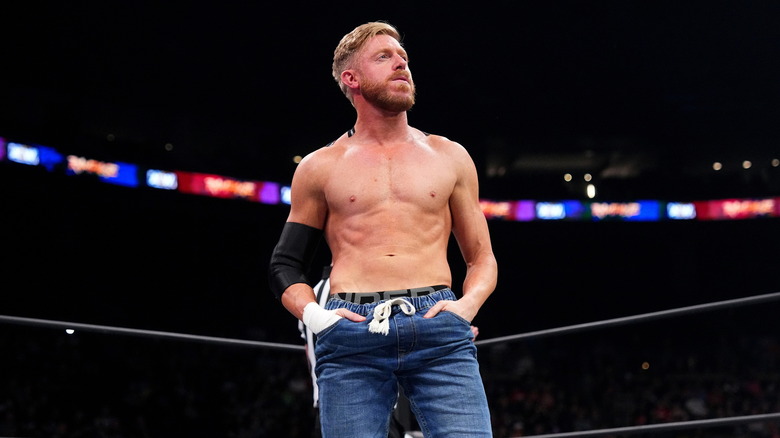 Orange Cassidy with his hands in his pockets