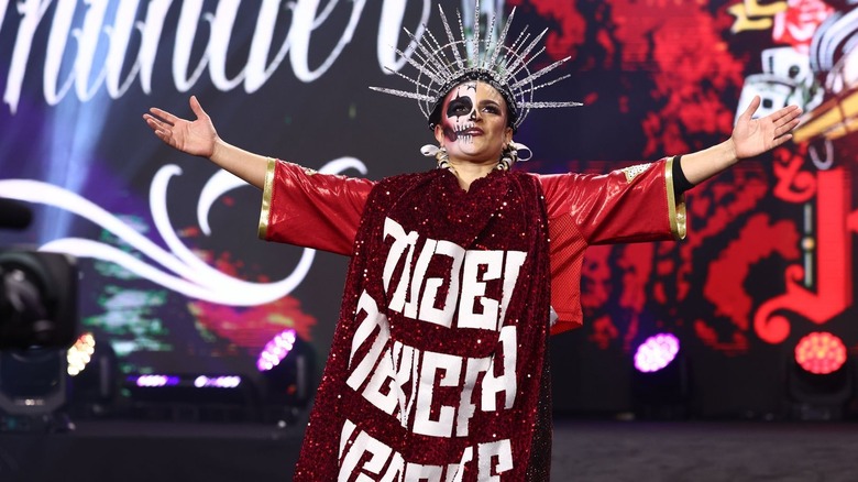 Thunder Rosa entrance
