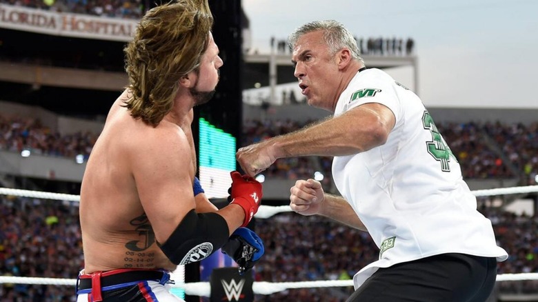 Aj Styles vs. Shane McMahon at WrestleMania 33