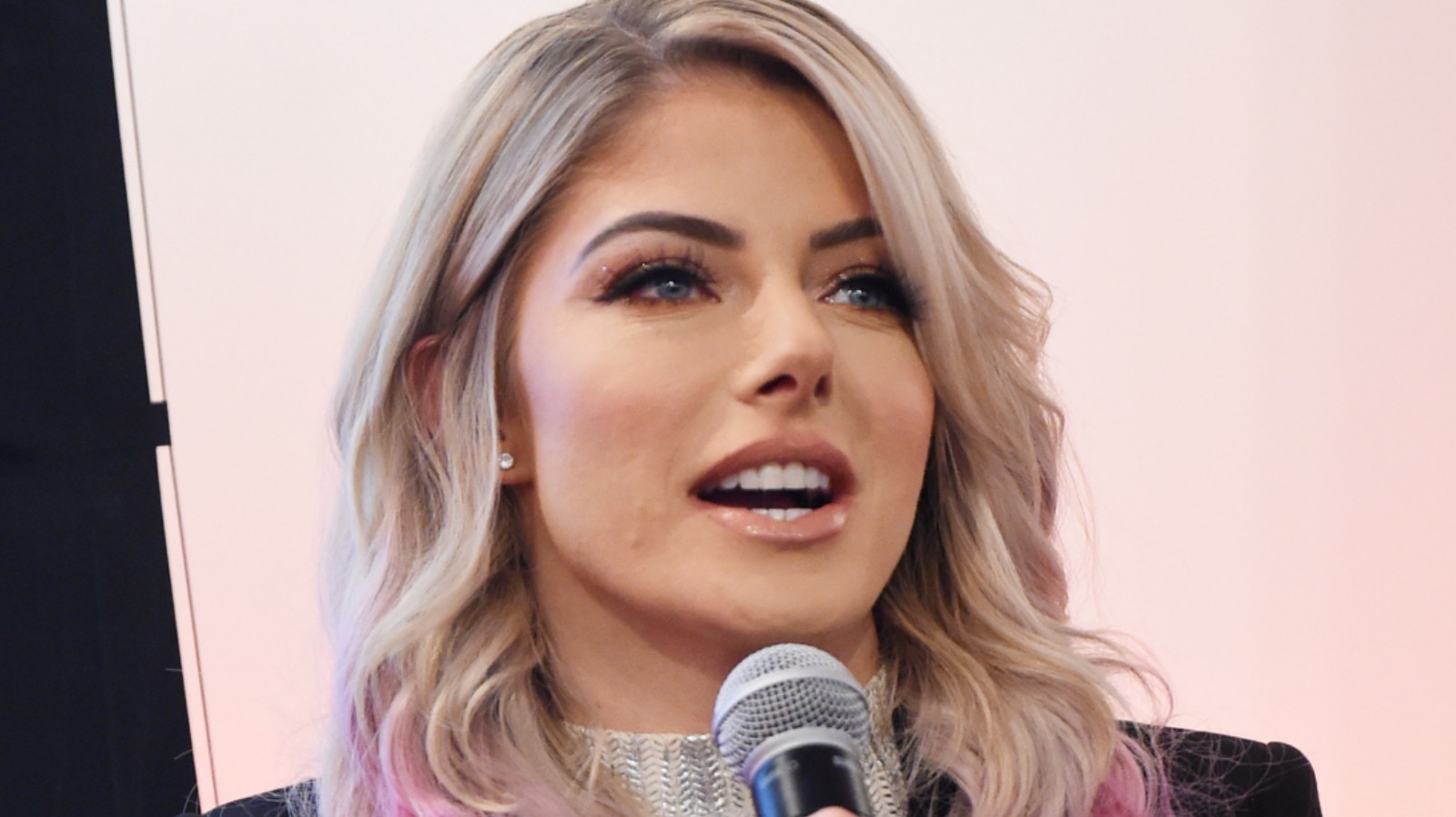 Alexa Bliss Declares Herself 'All Clear' After Skin Cancer Treatment