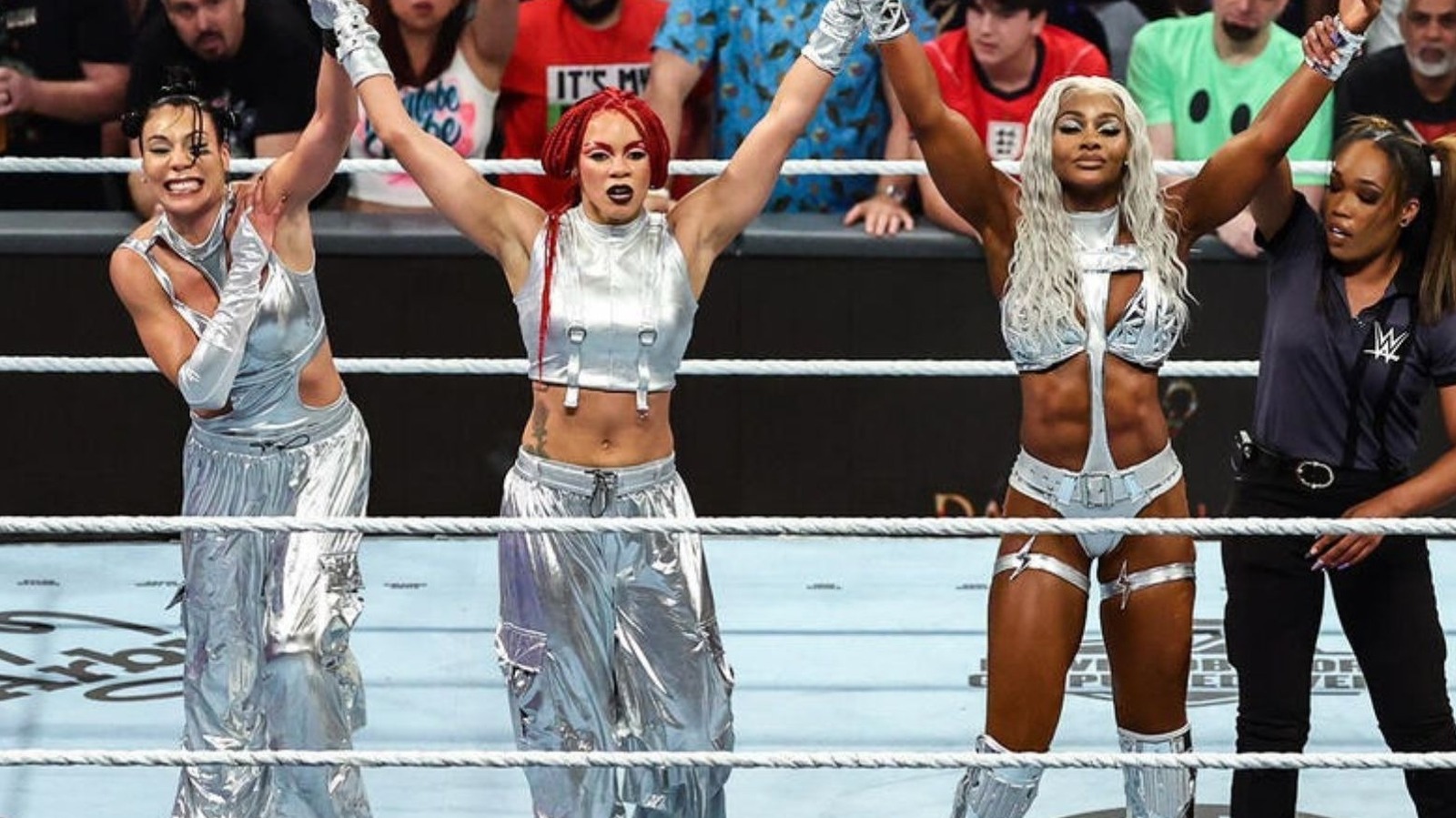 B-Fab & Michin Score Upset Win On WWE SmackDown, Claim Women's Tag Titles