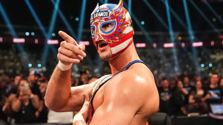 El Grande Americano on WWE Raw
