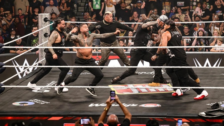 The Bloodline and 946 on WWE Raw