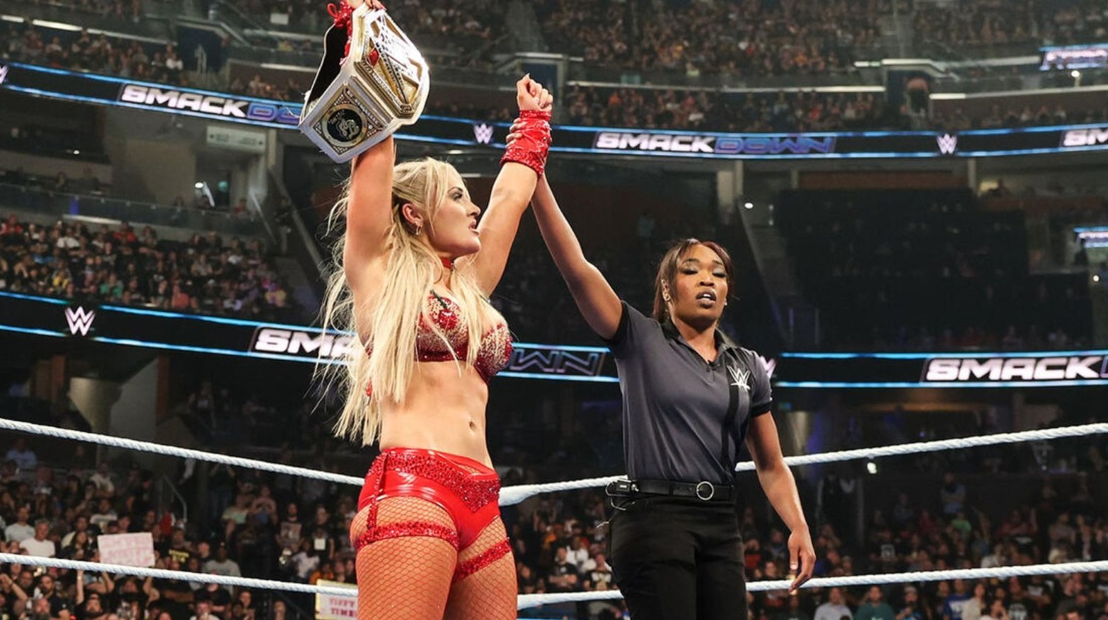 Backstage News On What Went Wrong With The Finish In WWE SmackDown Women's Title Match