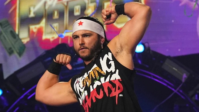 Matt Jackson posing during his entrance