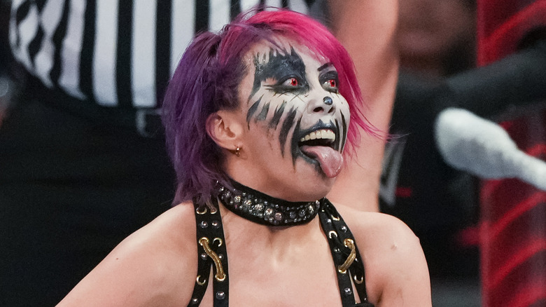Asuka having a good time