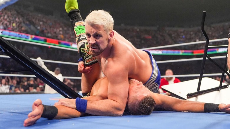 Joe Hendry picks up his debut win on "WWE SmackDown" as he pins The Miz on top of a broken table