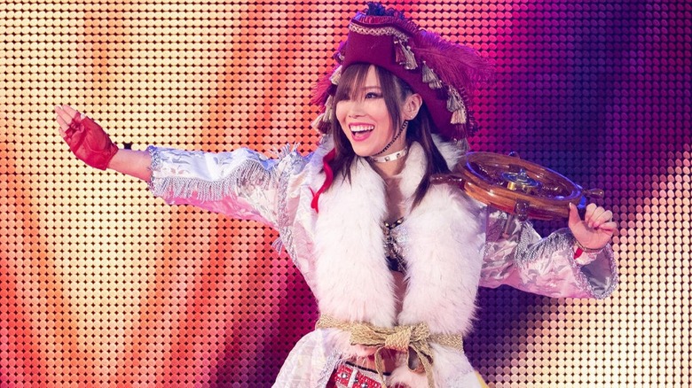Kairi Sane makes her WWE entrance 