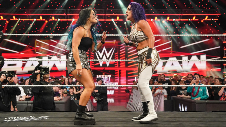 Bayley and Lyra Valkyria trade barbs on 